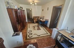 Apartament de vanzare 4 camere - Beclean