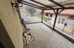 2 Case deosebite de vanzare - Zona Rebrisoara