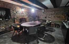 Oportunitate - Casă în zonă centrală