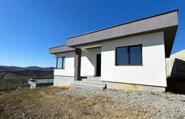 CASA CU 4 CAMERE CU PRIVELISTE PANORAMICA, ZONA LINISTITA 