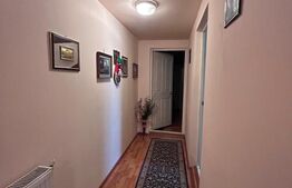 Casa de vanzare - 4 camere - 127 mp - 207 mp teren - ZONA CENTRALA