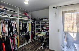 Casă de vânzare cu priveliste superba – proprietate ideală pentru două familii 