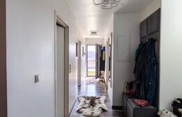 Casă de vânzare cu priveliste superba – proprietate ideală pentru două familii 