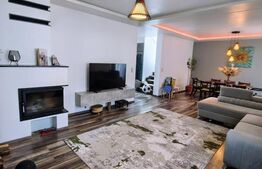 Casă de vânzare cu priveliste superba – proprietate ideală pentru două familii 
