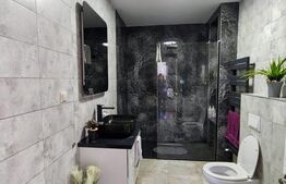 Casă de vânzare cu priveliste superba – proprietate ideală pentru două familii 