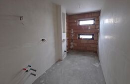 Apartament spațios 110 mp, 2 parcări, terasă și curte, finisat 