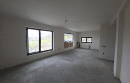 Apartament spațios 110 mp, 2 parcări, terasă și curte, finisat 