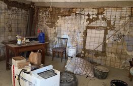 Casa si teren in Ocnita 