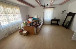 Casă Tradițională, finisata si izolata – Jelna sau schimb cu garsoniera