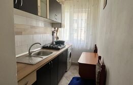 Apartament cu 3 camere, etaj 2, zona Lama