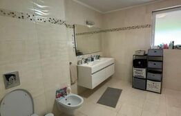 Casă individuala de vânzare, 5 camere, 214 mp, Bistrita