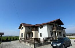 Casă individuala de vânzare, 5 camere, 214 mp, Bistrita