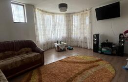Casă de vânzare, 5 camere, 300 mp + curte de 1000 mp, Bistrita
