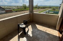 Casă de vânzare, 5 camere, 300 mp + curte de 1000 mp, Bistrita
