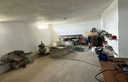 Casă de vânzare, 5 camere, 300 mp + curte de 1000 mp, Bistrita