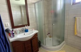 Casă de vânzare, 5 camere, 300 mp + curte de 1000 mp, Bistrita
