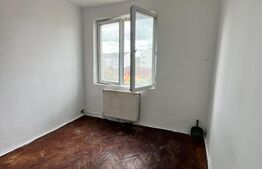 Apartament cu 4 camere, etaj 3, zona Sensul Vechi