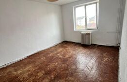 Apartament cu 4 camere, etaj 3, zona Sensul Vechi