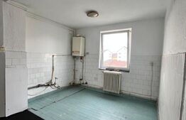 Apartament cu 4 camere, etaj 3, zona Sensul Vechi