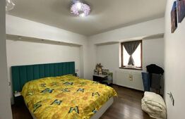 Apartament decomandat cu 3 camere, 2 balcoane, boxa, uscator. Etaj 3. BECLEAN
