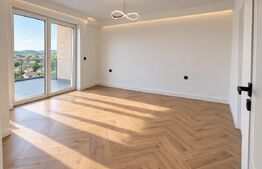 Penthouse cu terasă generoasă și finisaje premium 