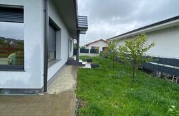 Casă modernă pe parter, 120 mp utili, teren 9 arii – complet mobilată