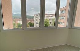 Apartament 4 camere, complet renovat – 2 băi, 2 balcoane, lift, zona Big