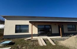 Casă modernă, situată pe Dealul Sigmirului, într-o zonă liniștită