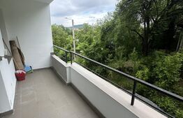 Apartament modern cu 2 camere de închiriat – complet mobilat și utilat