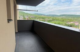 Apartament cu 2 camere, terasă 12 mp, parcare inclusă – Panoramic