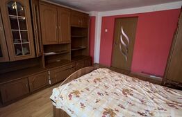 Casa pe 3 nivele si 13 arii teren 
