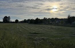 1600 mp de teren intravilan, situat într-o zonă liniștită 