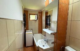 Vand apartament cu doua camere, la etajul 1, in zona Lama