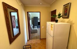 Vand apartament cu doua camere, la etajul 1, in zona Lama
