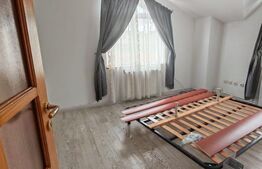 Casă de vânzare, 5 camere, 280 mp - Ultracentral, Bistrița