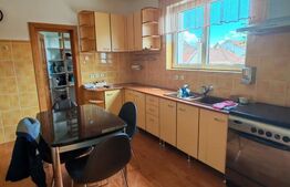 Casă de vânzare, 5 camere, 280 mp - Ultracentral, Bistrița