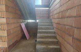 Vilă - 4 camere de vanzare NASAUD 