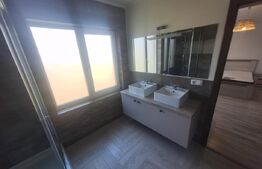 Duplex cu 4 camere, 138 mp, curte, zona Unirea