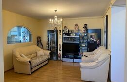 Apartament de vanzare, 4 camere, cu parcare inclusa, Zona de Jos