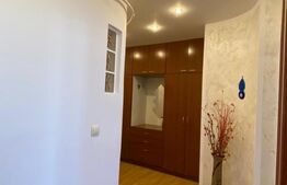 Apartament de vanzare, 4 camere, cu parcare inclusa, Zona de Jos