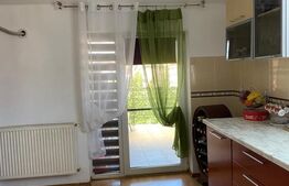 Apartament de vanzare, 4 camere, cu parcare inclusa, Zona de Jos