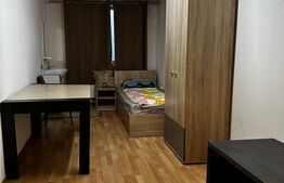 Două camere într-o casă de inchiriat, cu acces la bucătărie și baie 