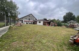 Casă individuală spațioasă + spațiu comercial, teren 3.940 mp – Livezile