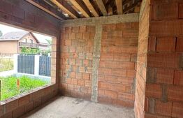 Casă  pe un nivel | 3 dormitoare | Stadiu de roșu | Toate utilitățile