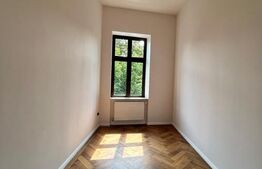 Casa de inchiriat 4 camere, zona Centrala