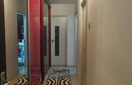 Apartament 3 camere - etaj intermediar - zona Decebal