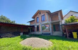 Casă D+P+E la roșu, 196 mp, garaj, teren 410 mp – zona exclusivista