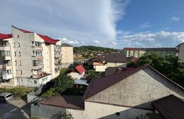 Apartament decomandat cu 3 camere spatioase si luminoase - etaj 3
