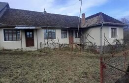Casa de vanzare, 19 arii de teren, zona Monor
