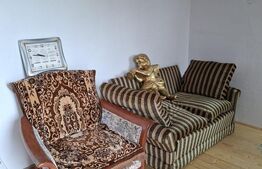 Casa de vanzare, 15 arii de teren, zona Dumitra